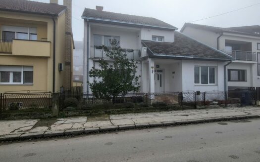 2-etažna kuća na prodaju, Centar 159m2