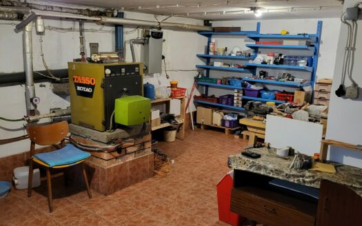 3-etažna kuća na prodaju, Centar, 200.000€, 166m² Centar