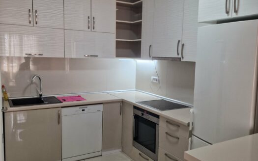 Dvoiposoban stan za izdavanje, Karađorđeva 27, 550€, 70m²