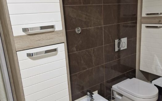 Dvoiposoban stan za izdavanje, Karađorđeva 27, 550€, 70m²