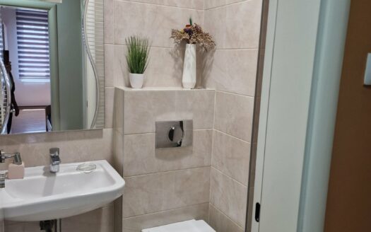 Dvoiposoban stan za izdavanje, Karađorđeva 27, 550€, 70m²