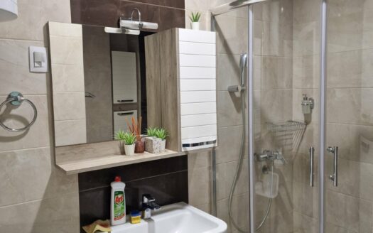 Dvoiposoban stan za izdavanje, Karađorđeva 27, 550€, 70m²