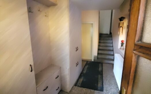 2-etažna kuća na prodaju, Miloša Pocerca 21, 205.000€, 172m²