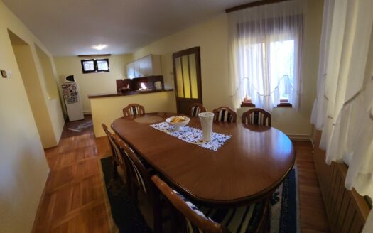 2-etažna kuća na prodaju, Miloša Pocerca 21, 205.000€, 172m²