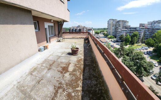 CENTAR ŠAPCA-RETKA PONUDA!!! Jednosoban stan sa terasom iz snova u samom centru Šapca – Benska Bara!!