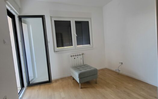 Četvorosoban stan na prodaju, Janka Veselinovića, 169.000€, 89m²